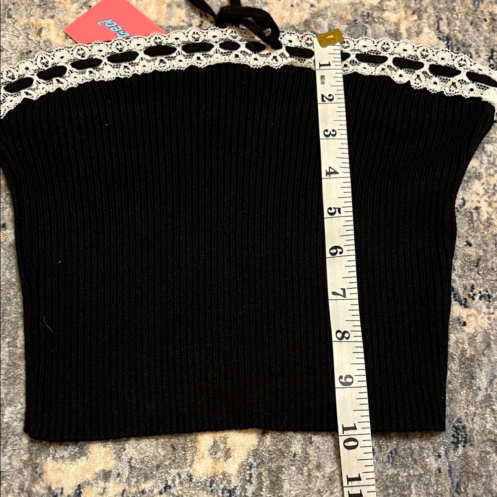 Edikted Black and White Lace Trim Crop Top - Picture 4 of 4